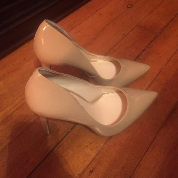 Jessica Simpson Nude Patent Heels !!