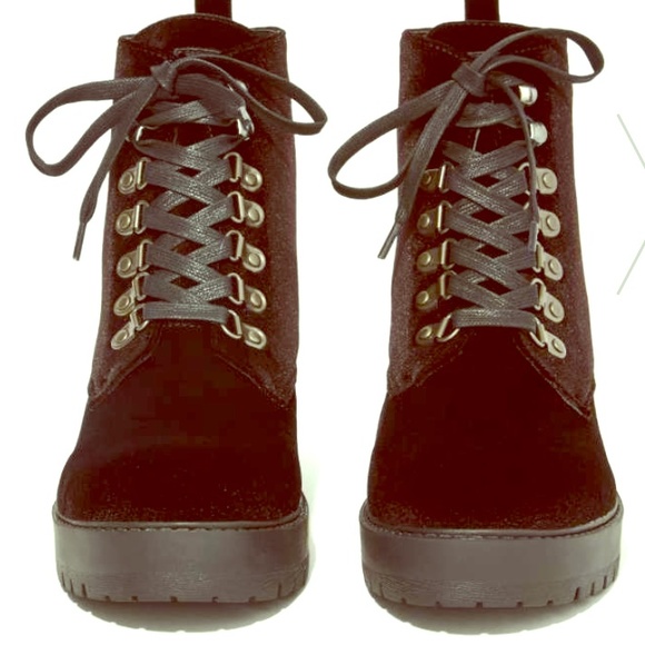 Nasty Gal Boots - Nasty Gal velvet boots