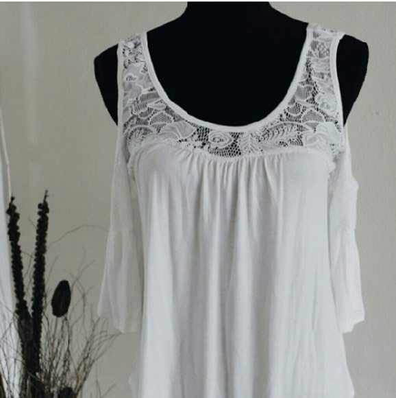 Lace Detail Open Shoulder Top - Picture 4 of 4