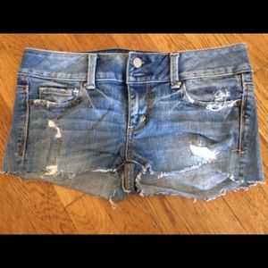 American Eagle size 4 short shorts.