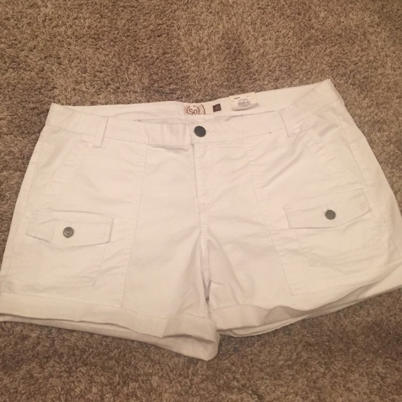 NWT white shorts, size 17