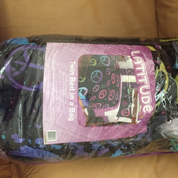 Girls twin bed set