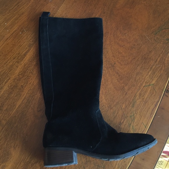 Black boots