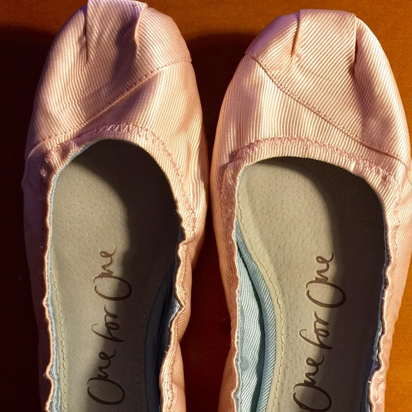 TOMS ballet flats