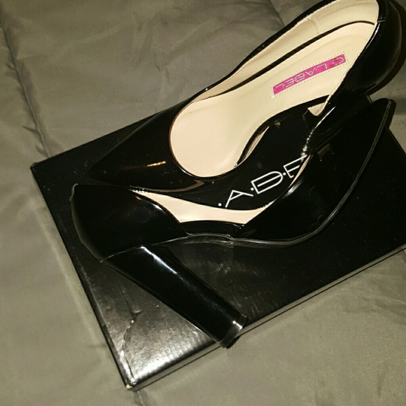 Classy ! - Picture 4 of 4