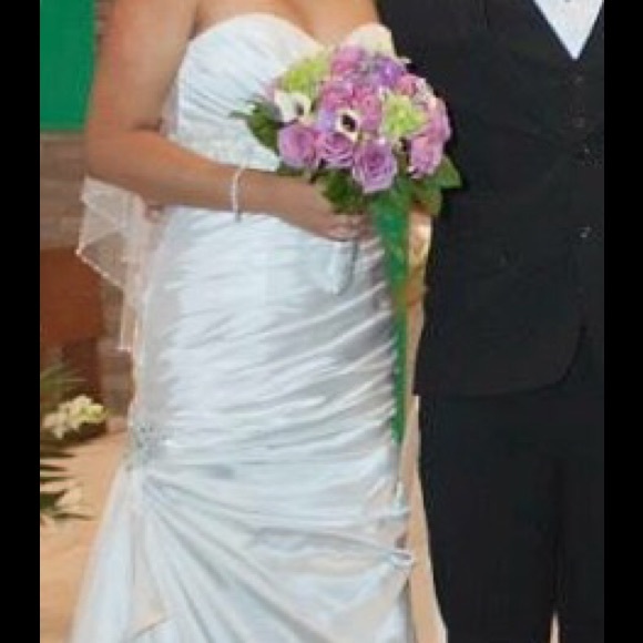 Maggie & Sottero Adorae wedding dress - Picture 3 of 3