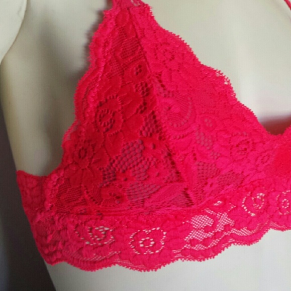 CLEARANCE lace triangle racer back bralette - Picture 3 of 4