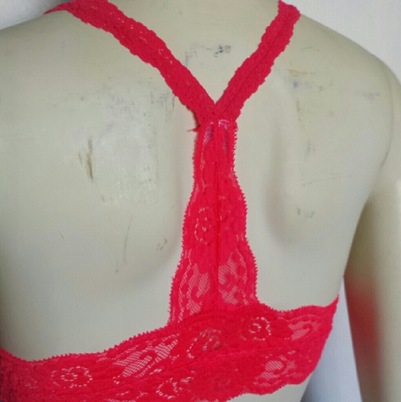 CLEARANCE lace triangle racer back bralette - Picture 4 of 4