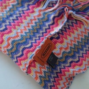 *never worn* vibrant missoni scarf