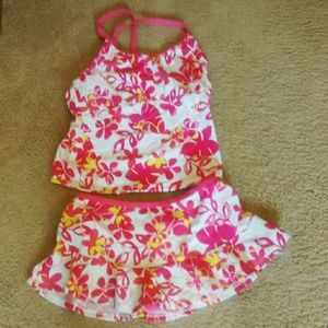 Coral Patterned Two-Piece Swimsuit w/Crossed Back