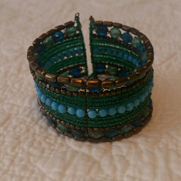 Teal and turquoise beaded bracelet