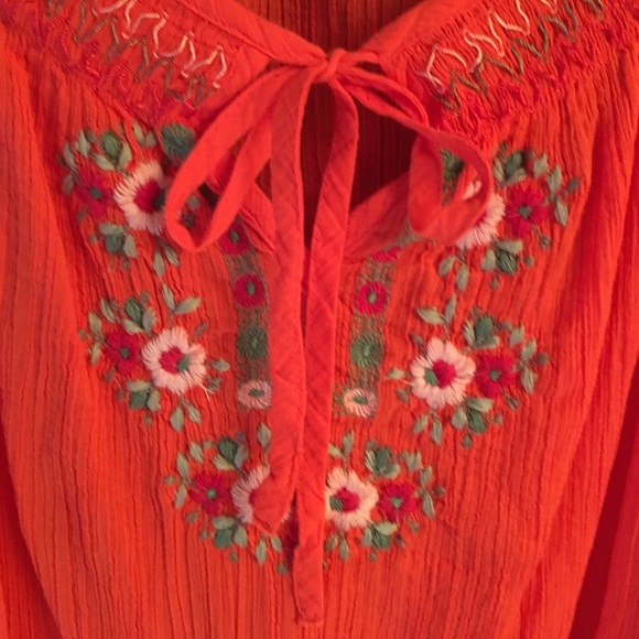 Boho-inspired Gauzy Spring Top - Picture 2 of 4