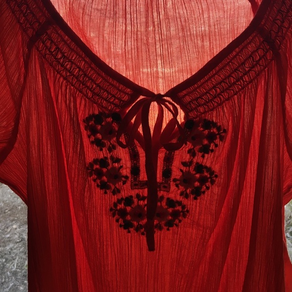 Boho-inspired Gauzy Spring Top - Picture 4 of 4