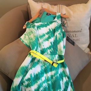 Vince Camuto nwt green dress