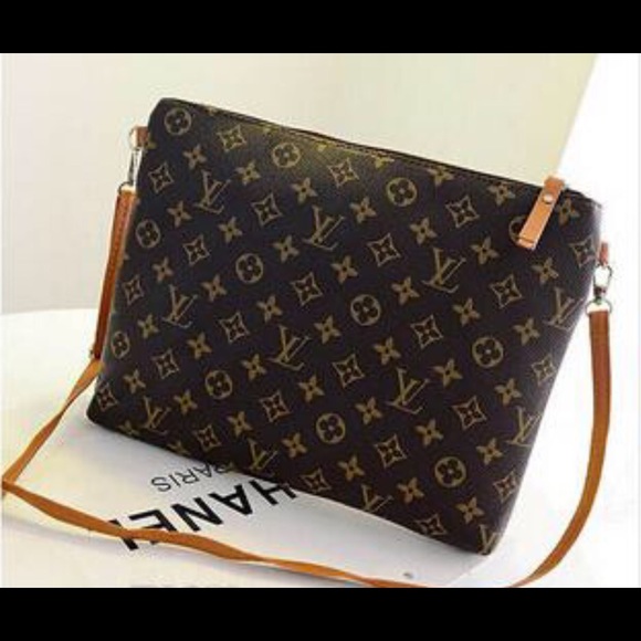 Handbags - Envelope crossbody bag💕