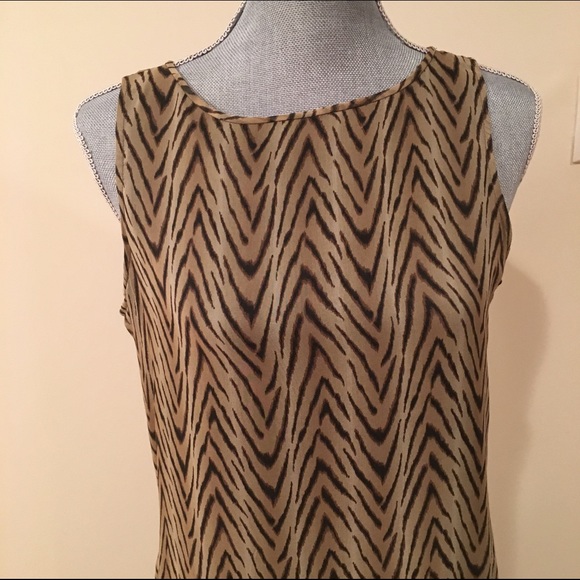 Silk Sleeveless dress - Picture 2 of 4