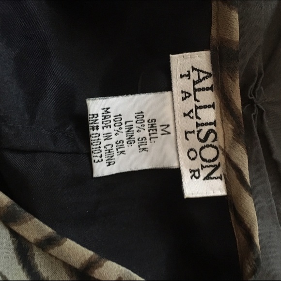 Silk Sleeveless dress - Picture 4 of 4