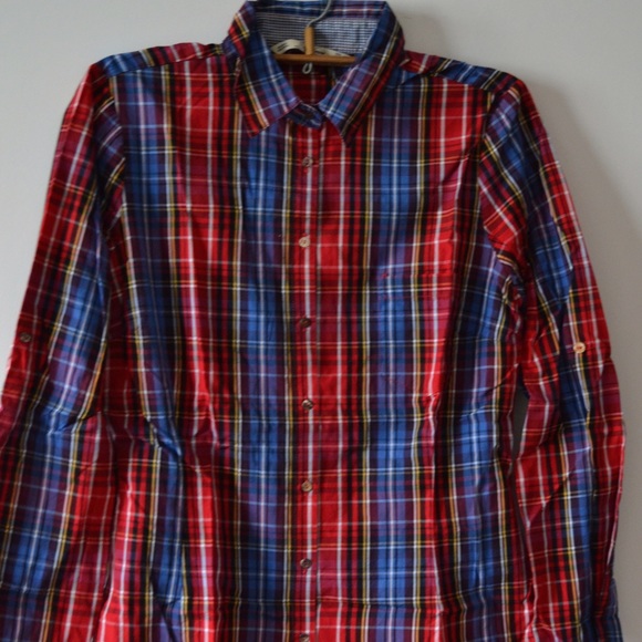 Zara Tops - Zara basic plaid shirt