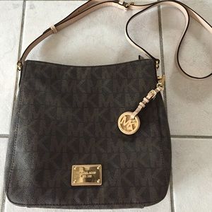 Michael Kors Messenger bag