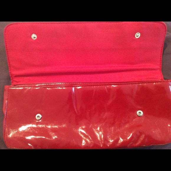 Red purse - Picture 2 of 4
