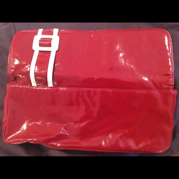Red purse - Picture 3 of 4