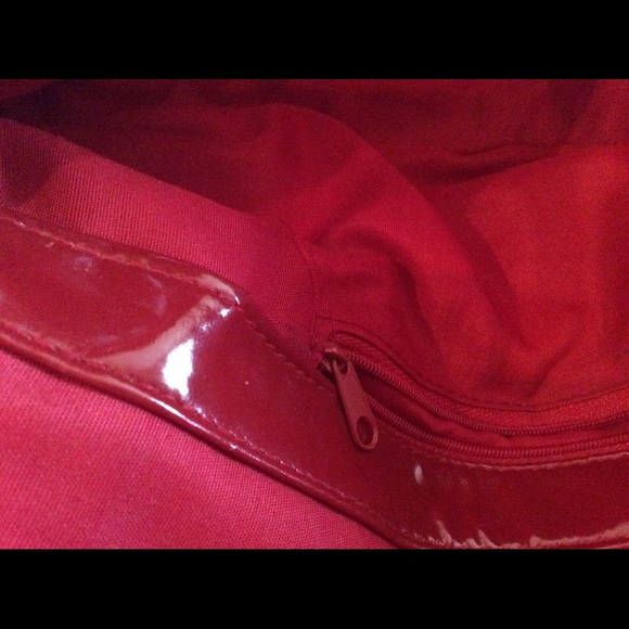 Red purse - Picture 4 of 4