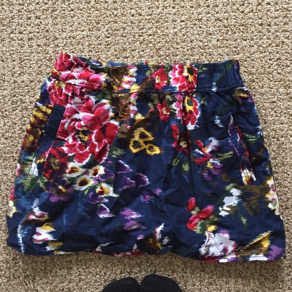 Hollister skirt