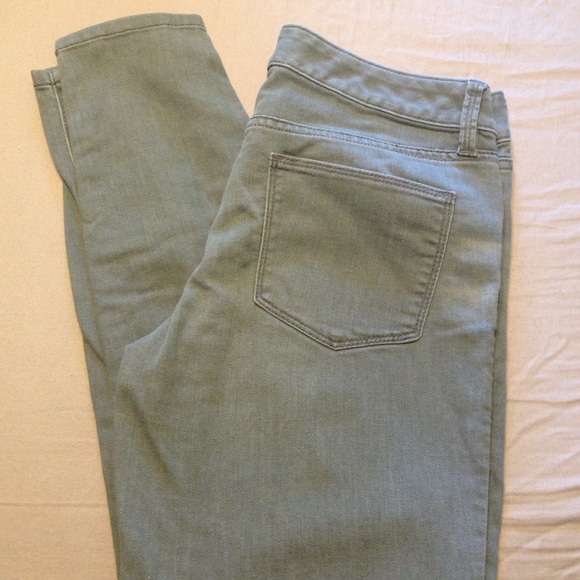 The Limited stretchy denim - SOFT Sz 6, EUC