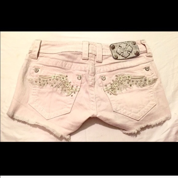Light pink Miss Me shorts!
