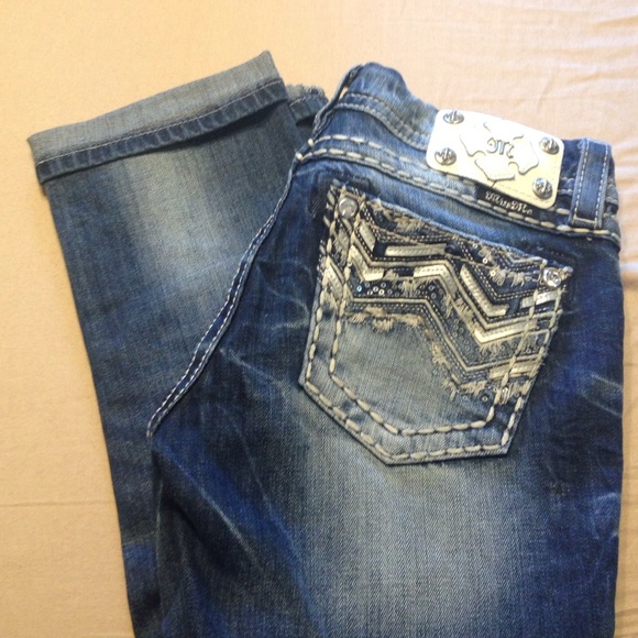 Miss Me distressed cropped jeans Sz 27 EUC