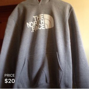 North face sweater !!