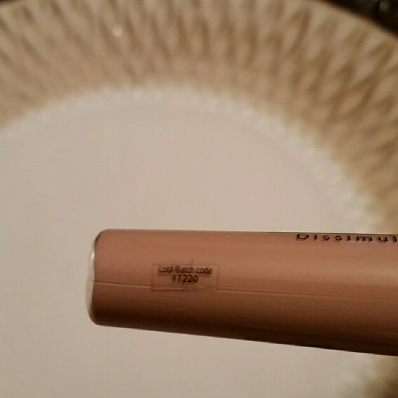 L.A. Colors concealer - Picture 3 of 4
