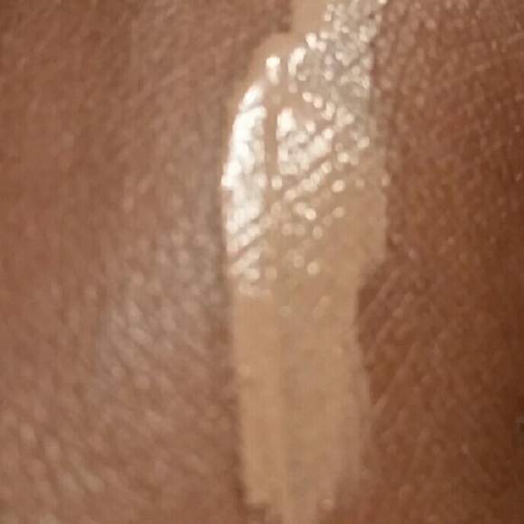 L.A. Colors concealer - Picture 4 of 4