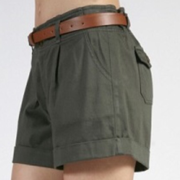 Belted Woven Cuffed Shorts - Picture 4 of 4