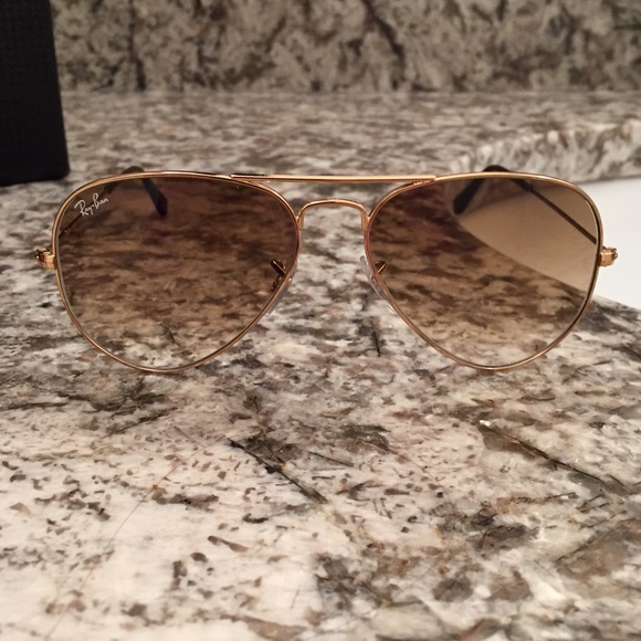 Ray Ban Gold Gradient Aviators - Picture 2 of 4