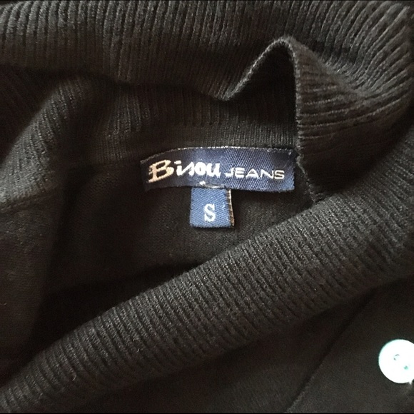 Sweater - Picture 4 of 4