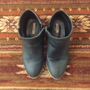 🍀UO Ecote booties🍀