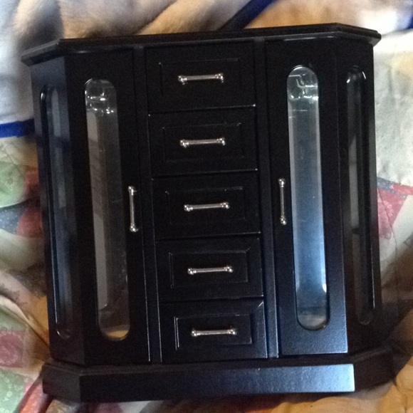 Jewelry cabinet 💎