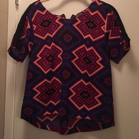 Tops - Aztec top