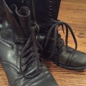Black Steve Madden troopa boots