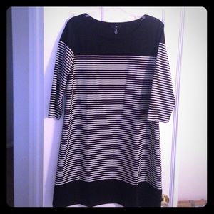 Gap black/white dress