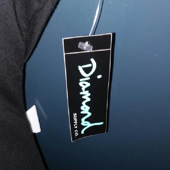 Womens Diamond Tee - Picture 2 of 3