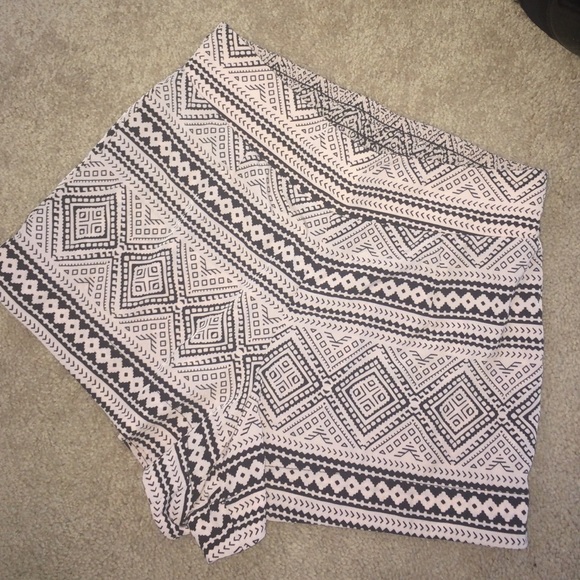 Tribal Hi Waist Shorts