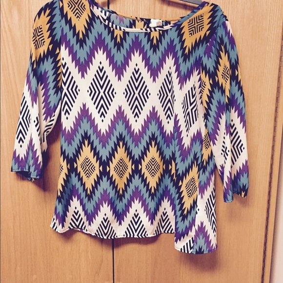 Free flowing top