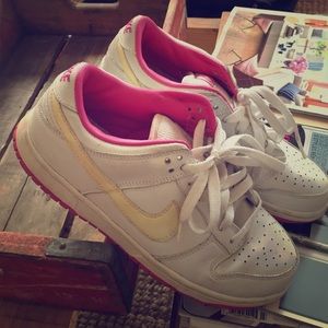 Nike low dunk SB skate women