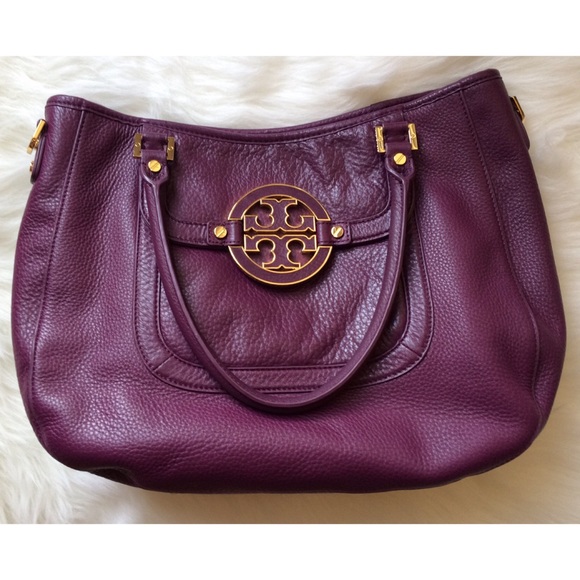 🚫Sold🚫 Tory Burch Amanda Leather Hobo Bag🎀 - Picture 2 of 4