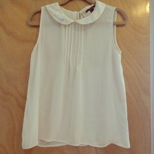 Sleeveless Peter Pan Collared Blouse