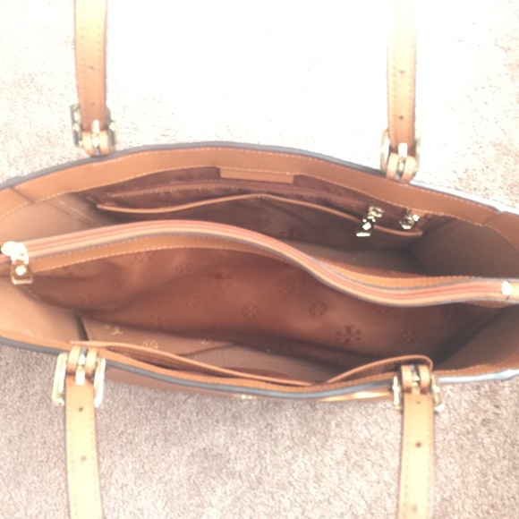 SOLD Tory Burch York Tote (small) - Picture 2 of 2