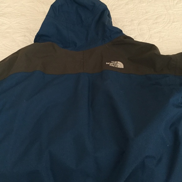 North Face shell jacket - Picture 2 of 4