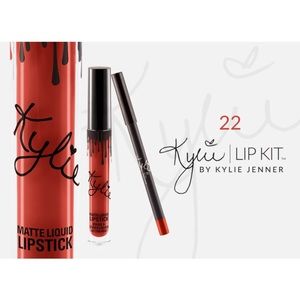 Kylie Jenner Lip Kit | 22